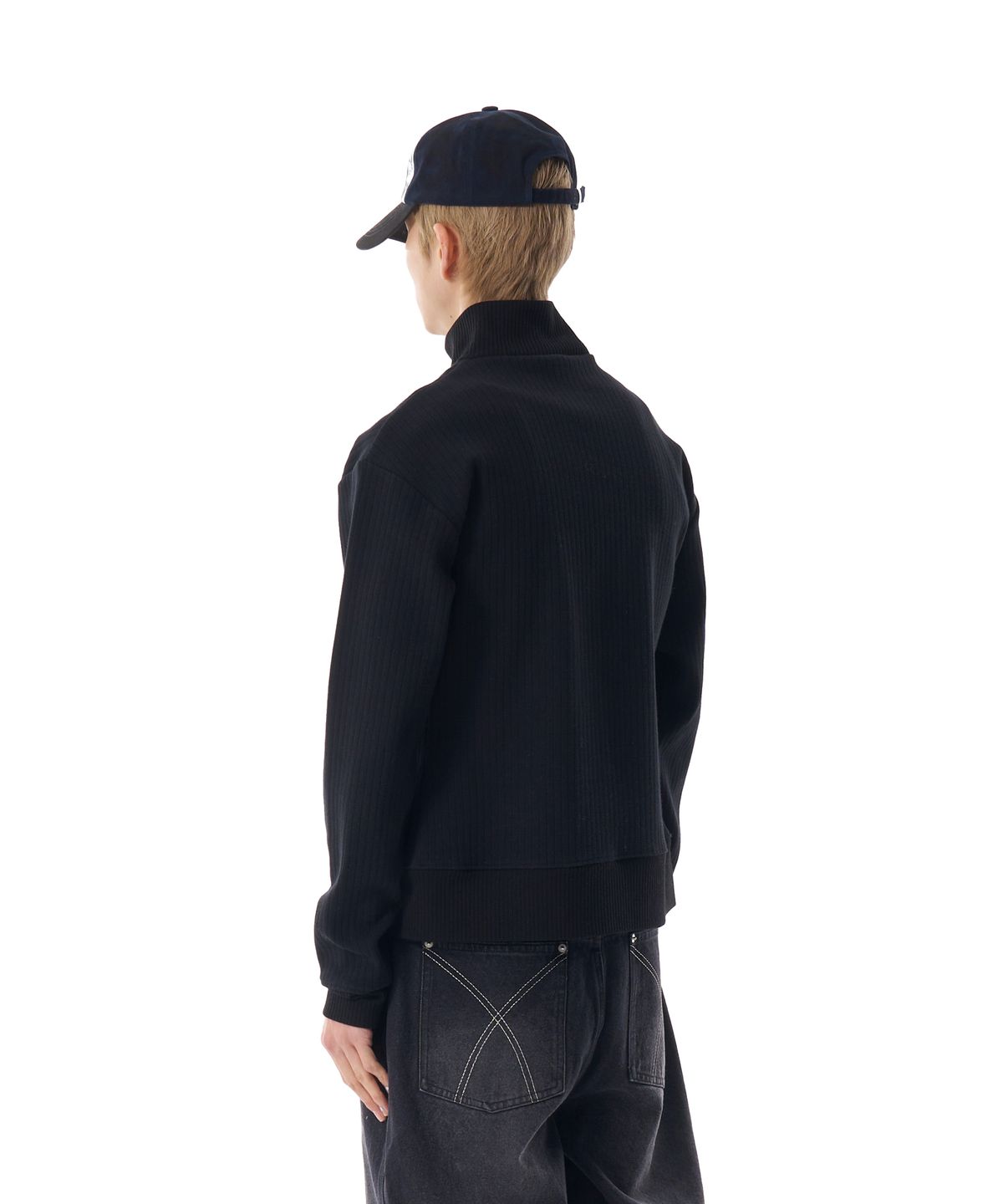 아캄(AAKAM) Side Neck Zip-Up (Black)