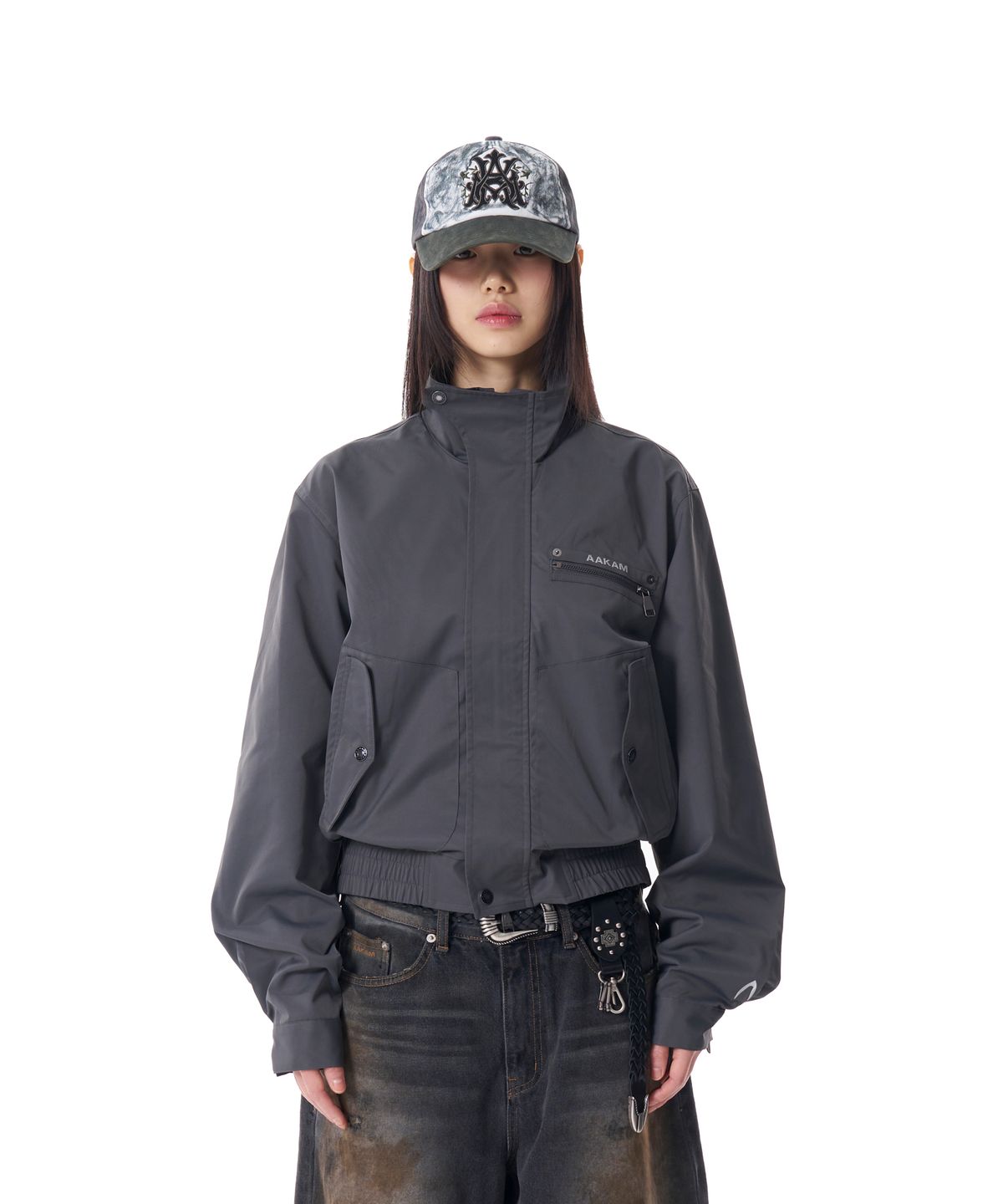 아캄(AAKAM) High-Neck Button Jacket (Dark Gray)
