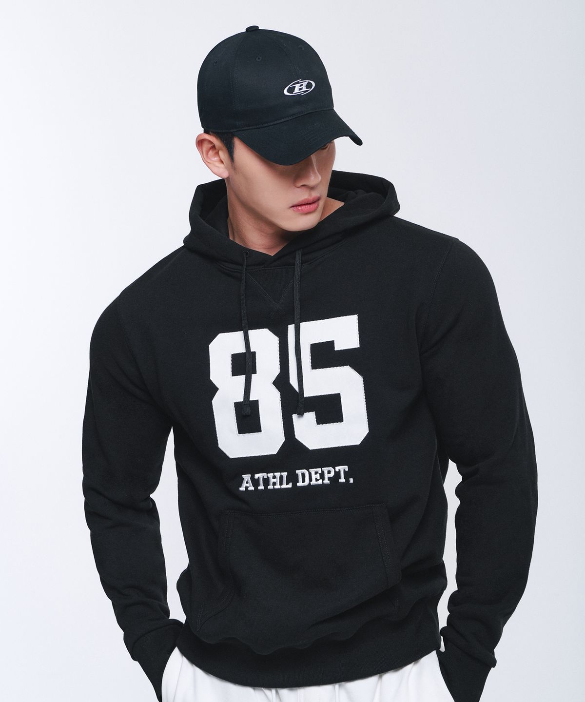 본투윈(BORN TO WIN) SMALL B SYMBOL BALL CAP [BLACK]