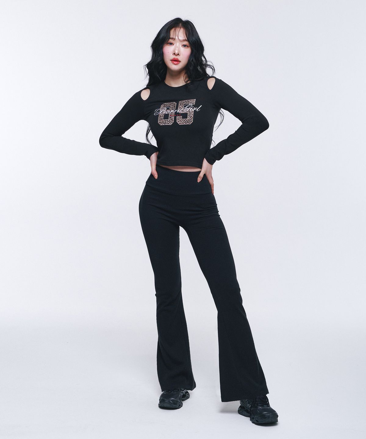 본투윈(BORN TO WIN) W BORN GIRL LEOPARD CROP LONGSLEEVE [BLACK]