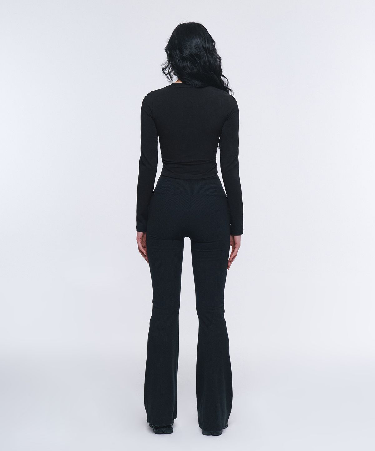 본투윈(BORN TO WIN) W BORN GIRL LEOPARD CROP LONGSLEEVE [BLACK]