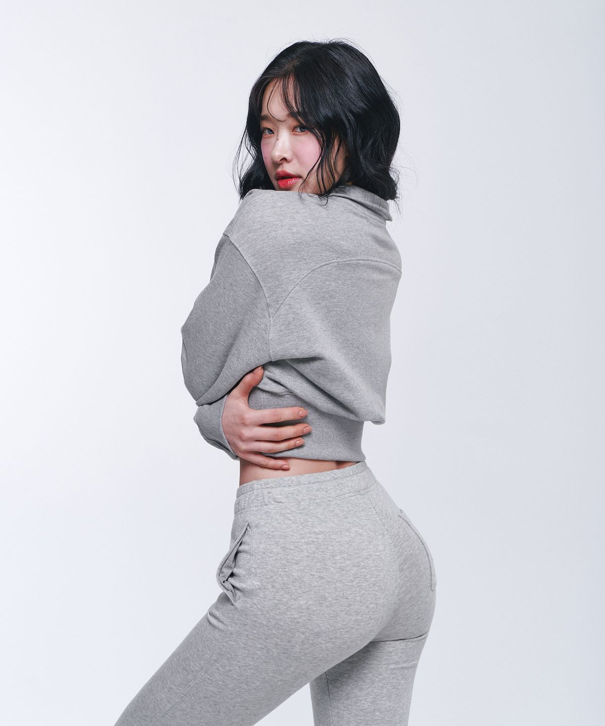 본투윈(BORN TO WIN) W SILVER B HALF ZIP UP SWEATSHIRTS [MELANGE GREY]