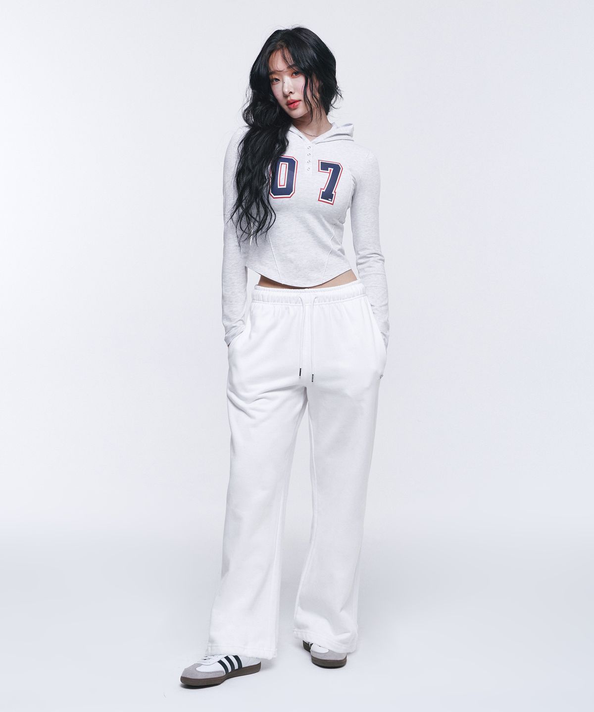 본투윈(BORN TO WIN) W NUMBER PIN-TUCK SNAP HOODIE [WHITE MELANGE GREY]