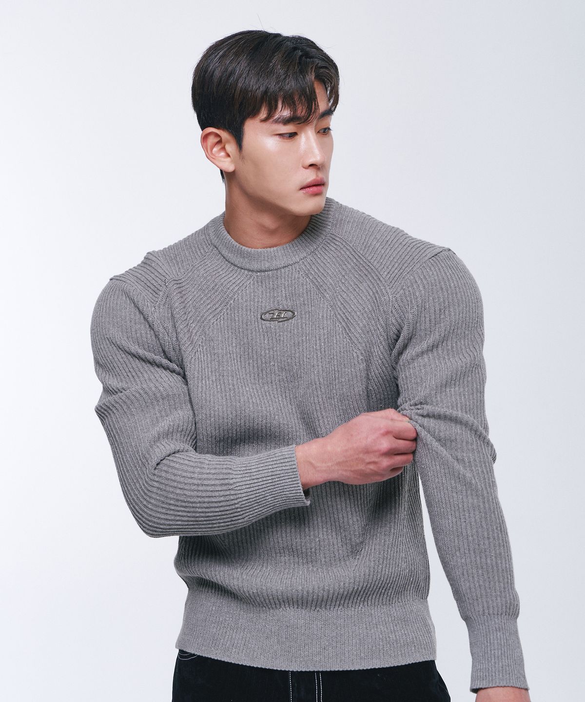 본투윈(BORN TO WIN) CHROME LOGO MUSCLE FIT KNIT [GREY]