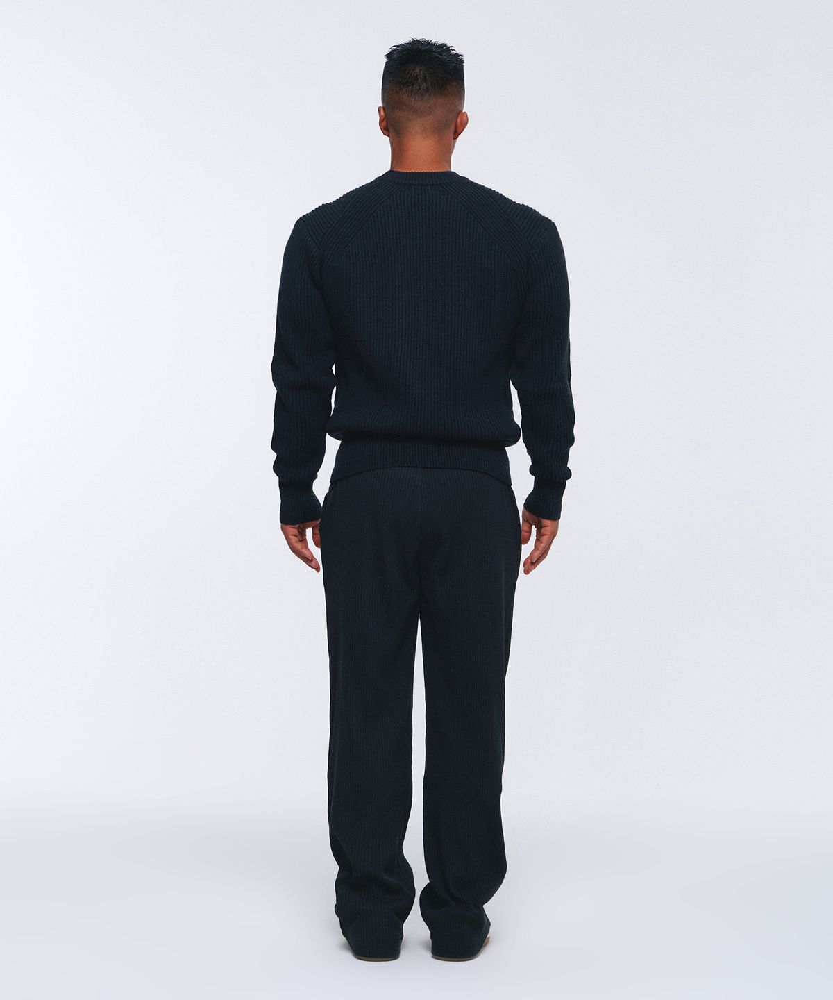 본투윈(BORN TO WIN) CHROME LOGO MUSCLE FIT KNIT [BLACK]