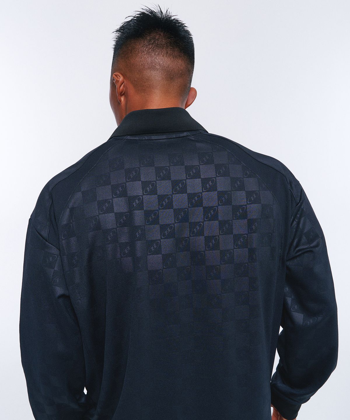 본투윈(BORN TO WIN) MONOGRAM SOCCER JERSEY [BLACK]