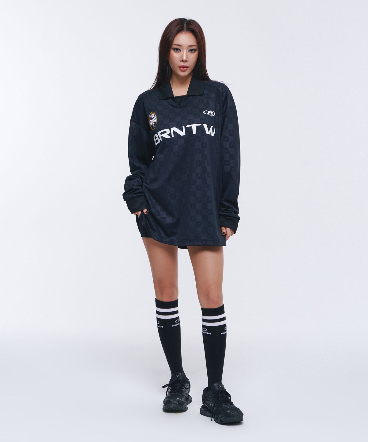 본투윈(BORN TO WIN) MONOGRAM SOCCER JERSEY [BLACK]