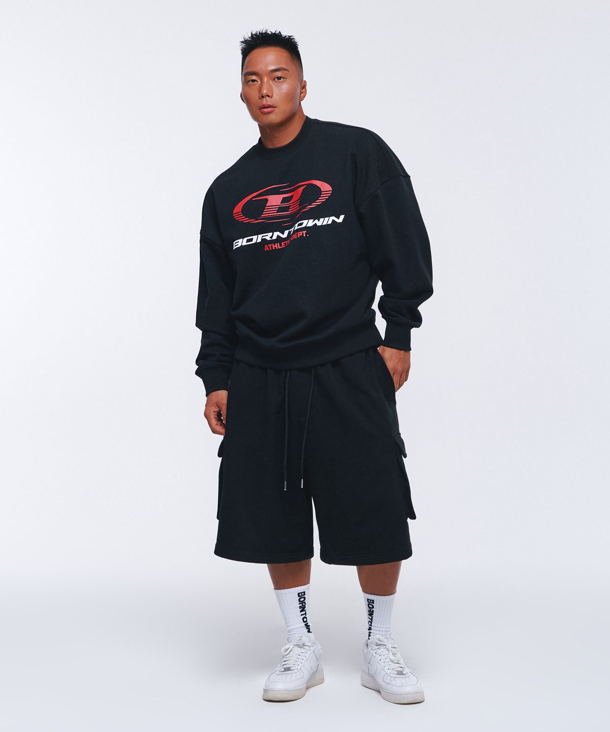 본투윈(BORN TO WIN) B SYMBOL RED LINE SWEATSHIRTS [BLACK]
