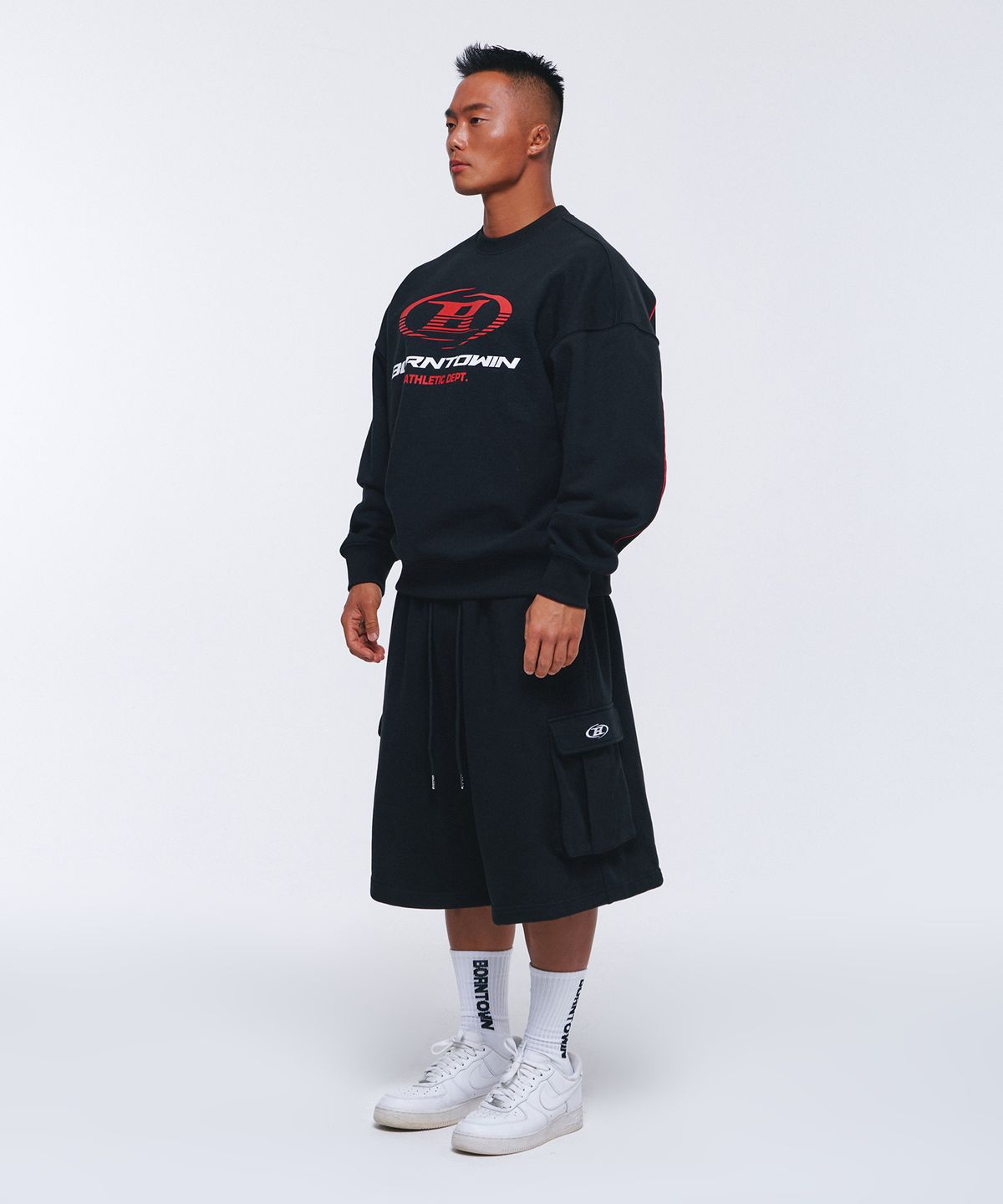 본투윈(BORN TO WIN) B SYMBOL RED LINE SWEATSHIRTS [BLACK]