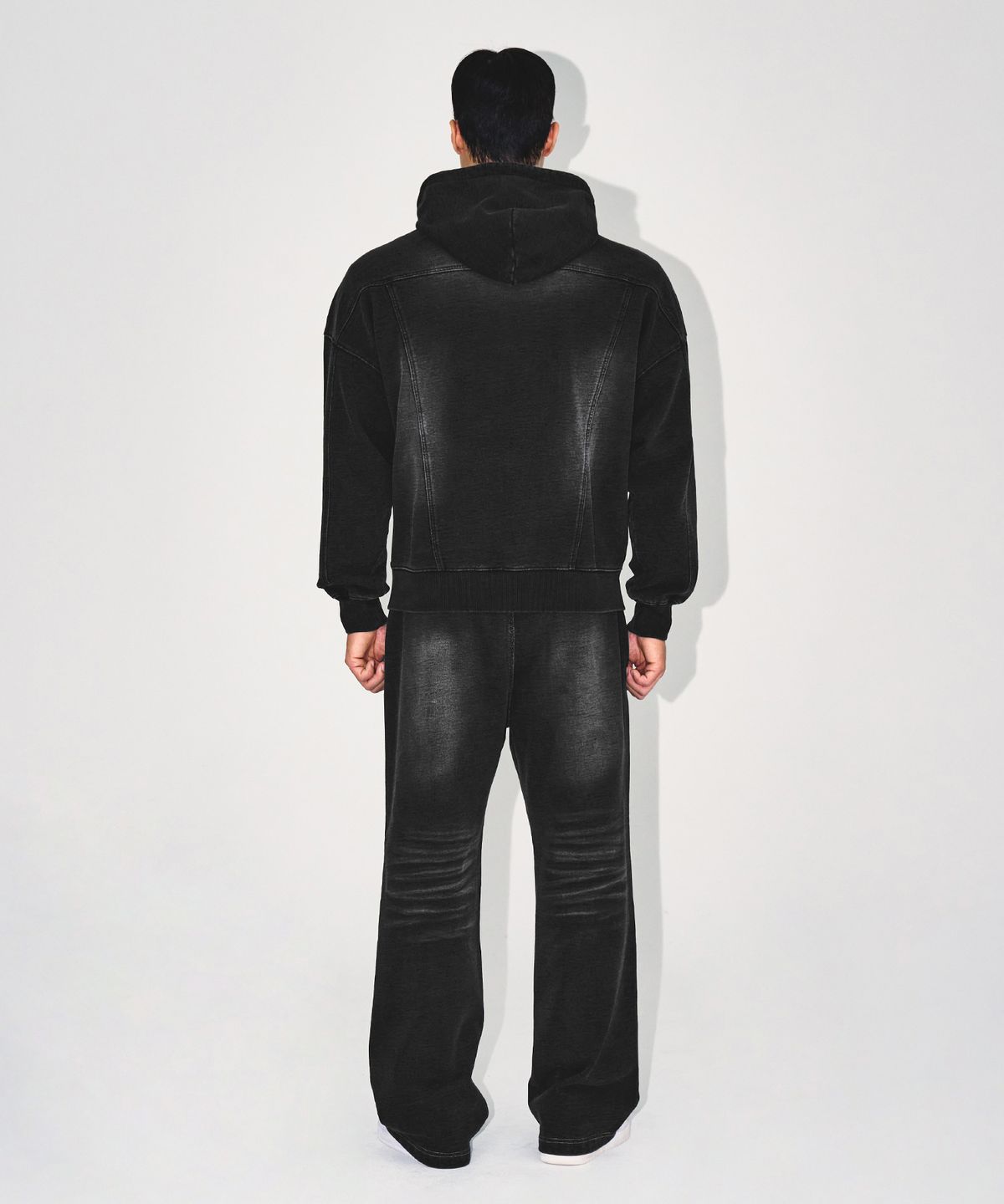 본투윈(BORN TO WIN) DENIM LIKE SWEAT PANTS [BLACK DENIM]