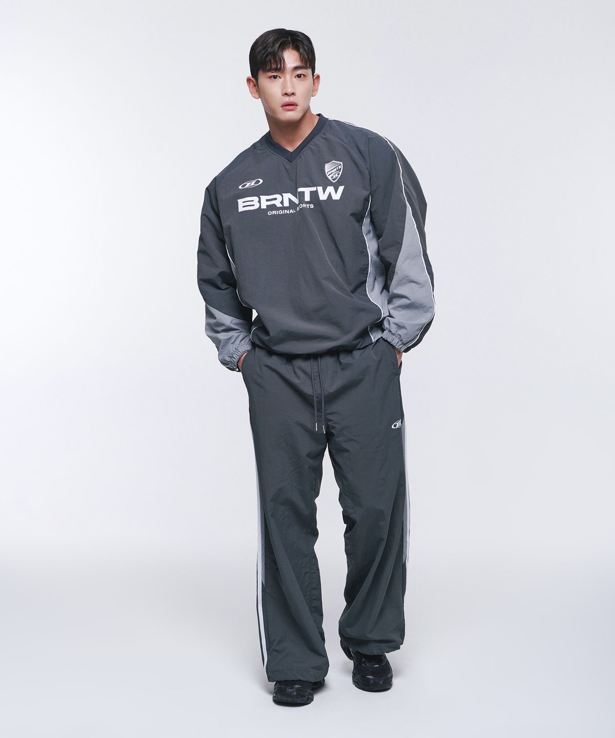 본투윈(BORN TO WIN) BRNTW VENTILATION NYLON TOP [CHARCOAL]