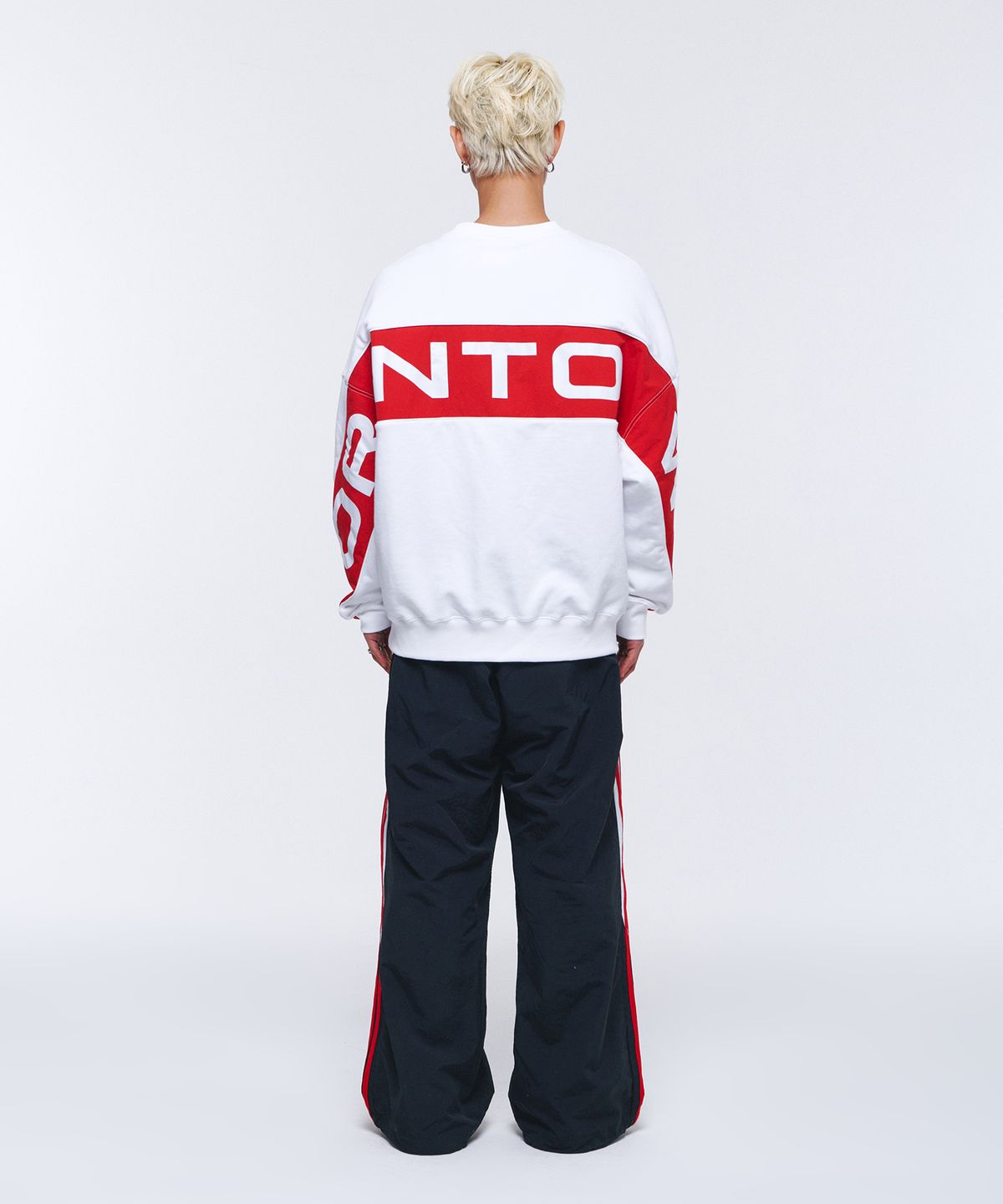 본투윈(BORN TO WIN) NYLON MIX BOLD SWEATSHIRTS [WHITE]
