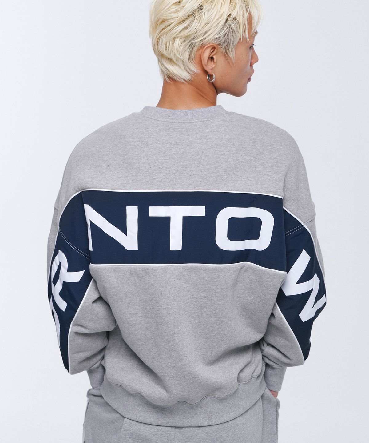 본투윈(BORN TO WIN) NYLON MIX BOLD SWEATSHIRTS [GREY]