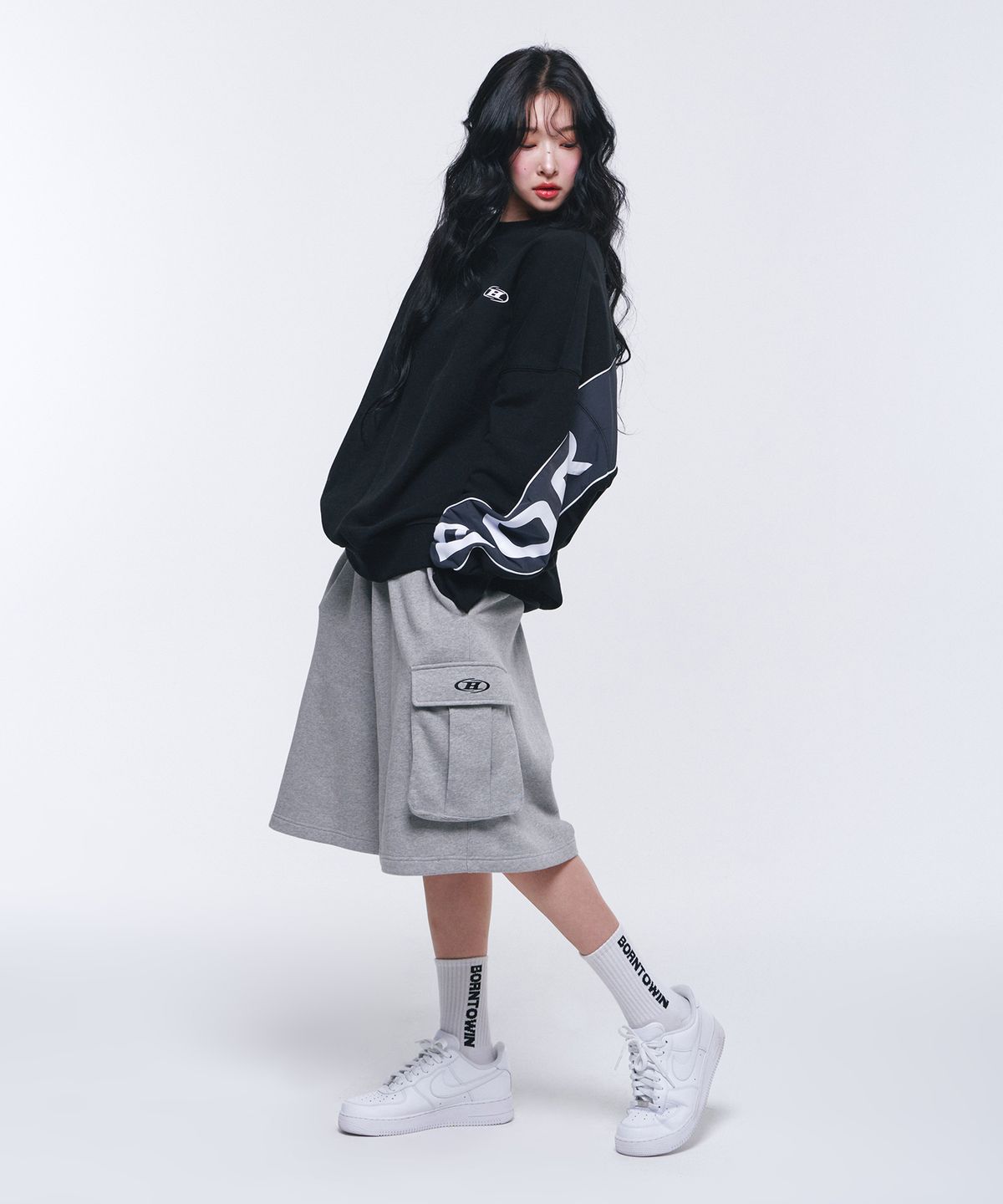 본투윈(BORN TO WIN) NYLON MIX BOLD SWEATSHIRTS [BLACK]