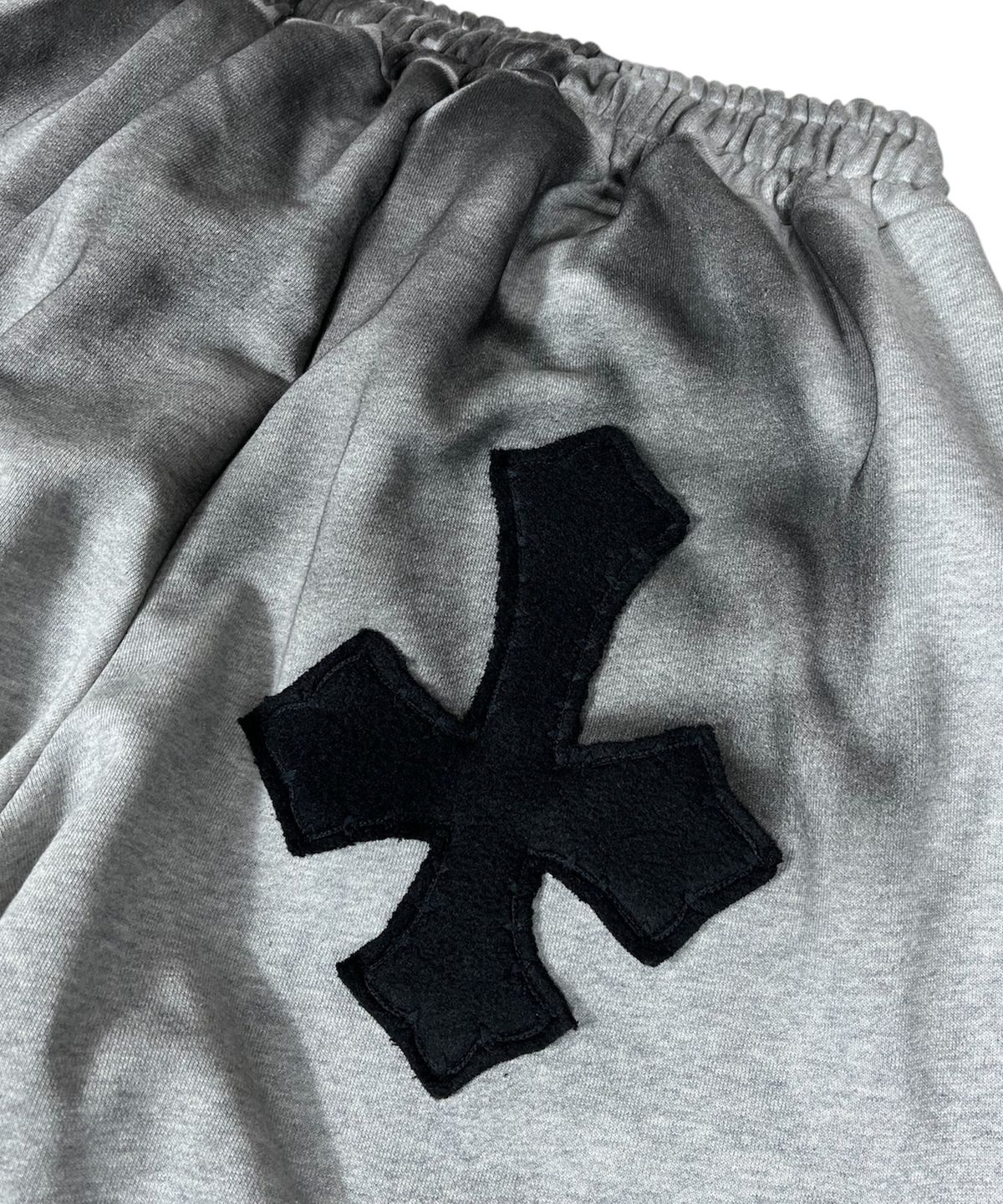 스케이터락(SK8ER ROCK) Painting Cross Sweat Wide Pants ((melange gray))