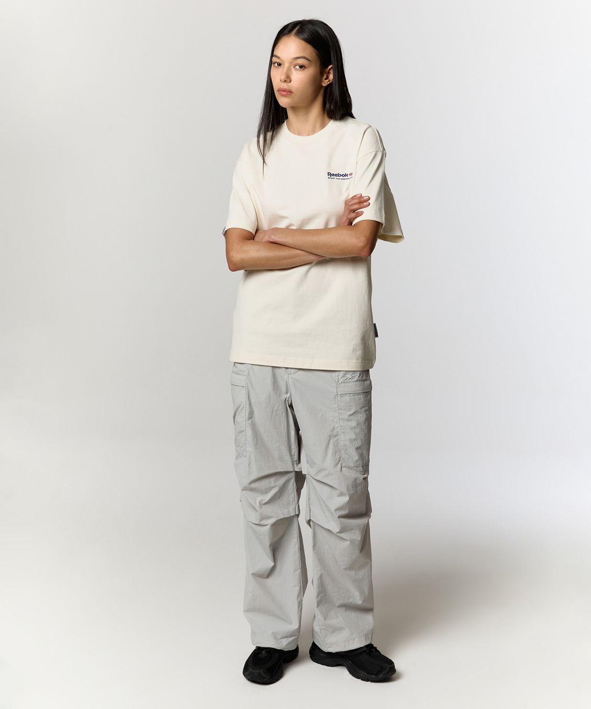 리복(REEBOK) 우븐 카고 팬츠 - 라이트 그레이
