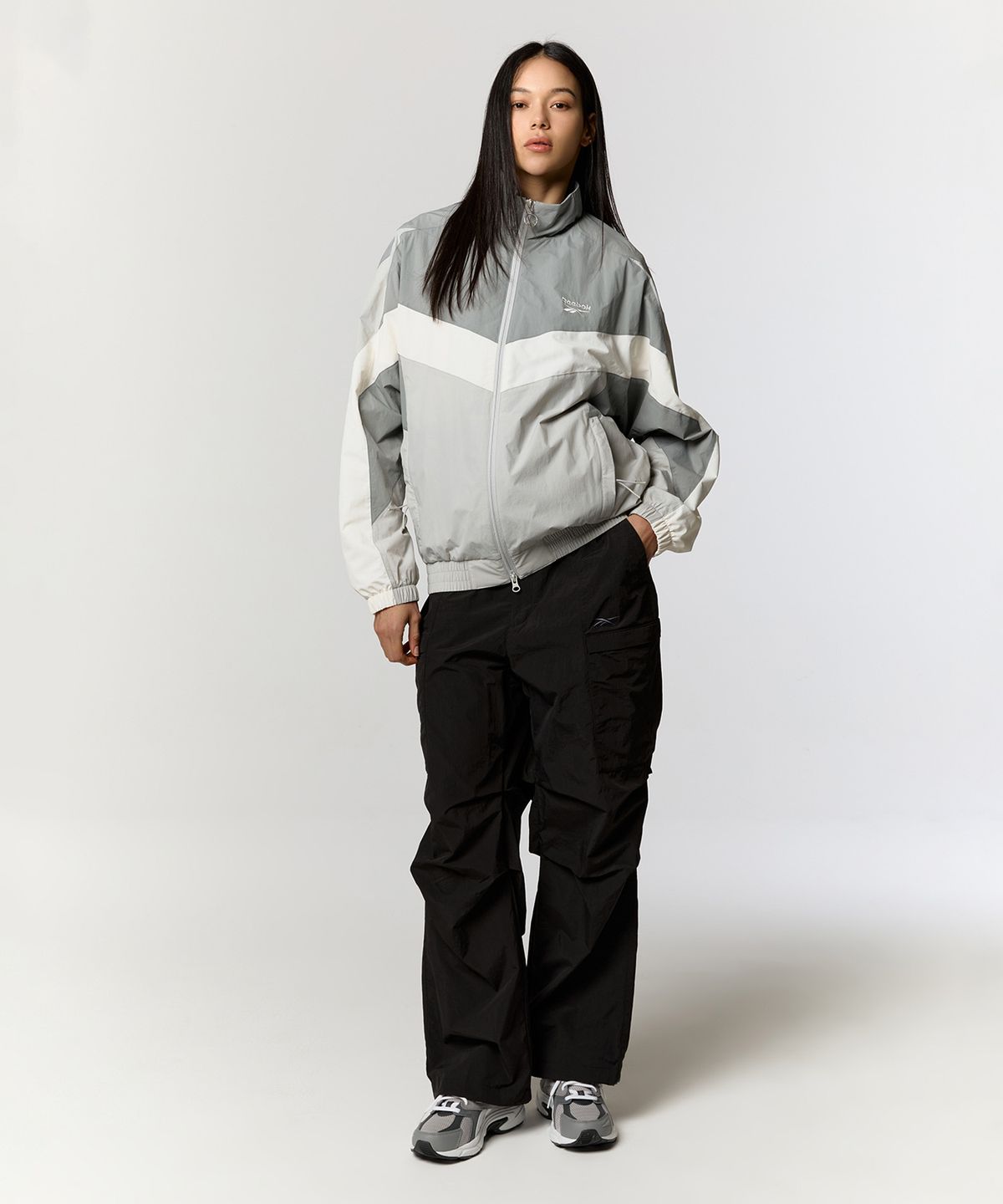 리복(REEBOK) 우븐 카고 팬츠 - 블랙