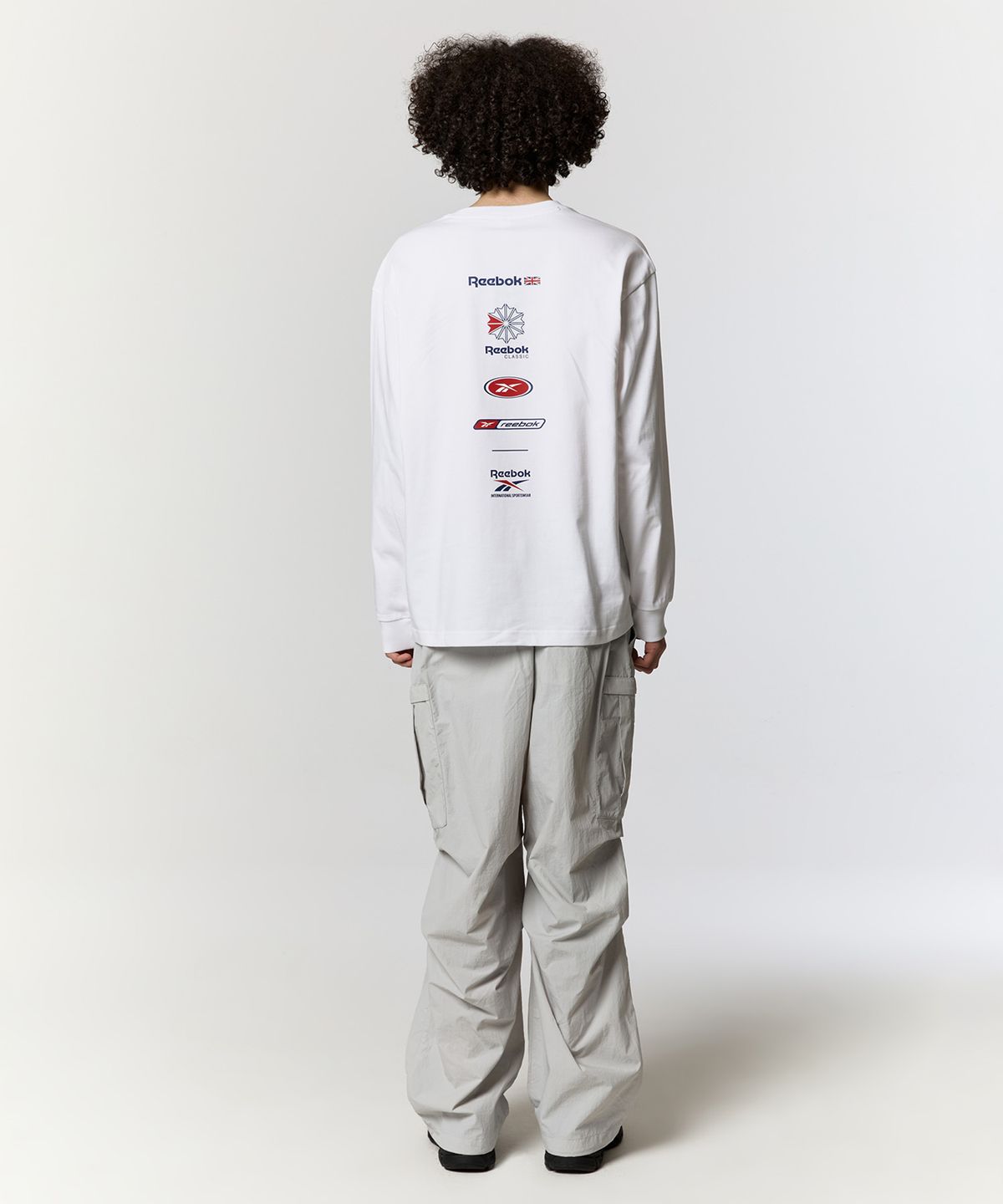 리복(REEBOK) 아카이브 롱슬리브 - 화이트