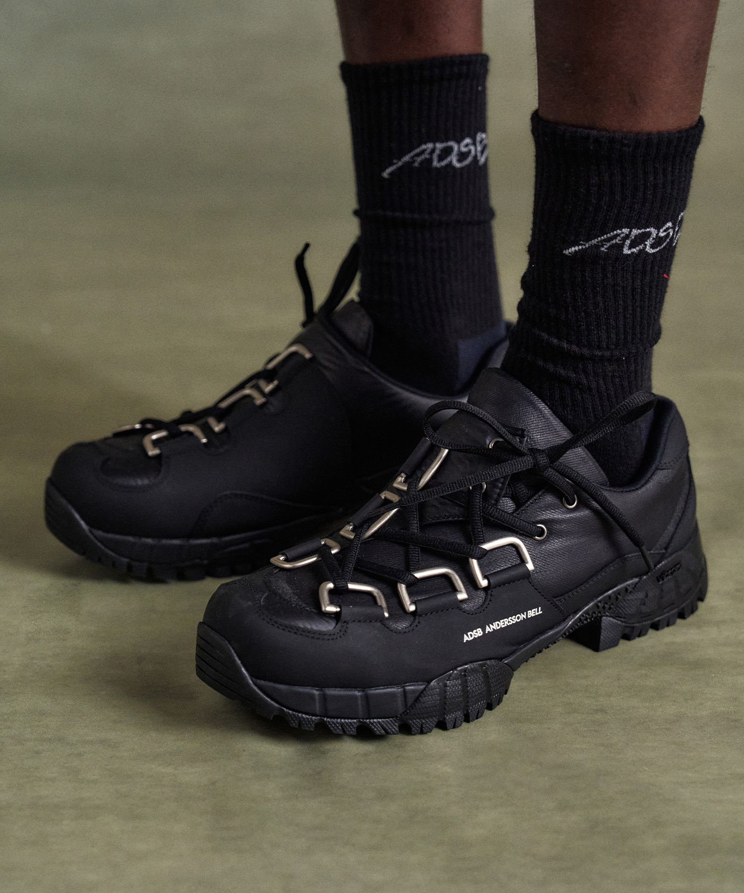ANDERSSON BELL ユニセックス トレーナー ブラック aaa429u MUSINSA | ANDERSSON BELL Unisex Trainer Diagonal aaa429u (BLACK)
