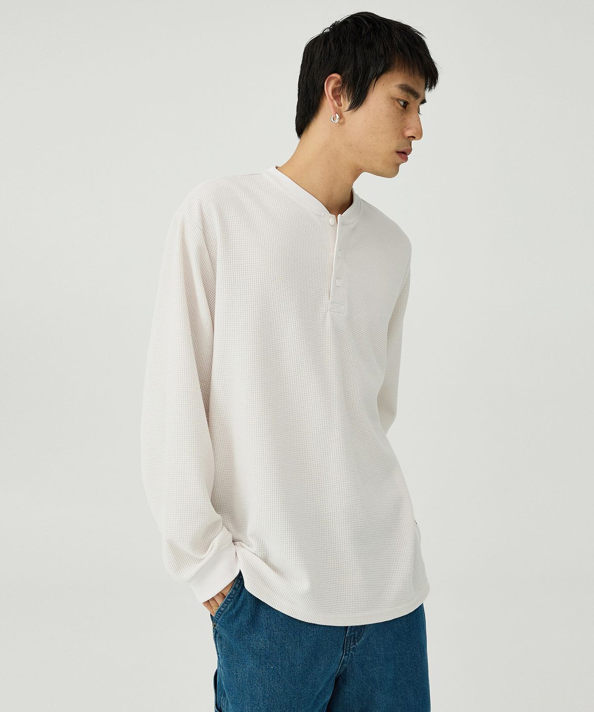 맥우드건(MAGOODGAN) 스웩버 3562 와플 헨리넥 오버핏 더티화이트 긴팔티