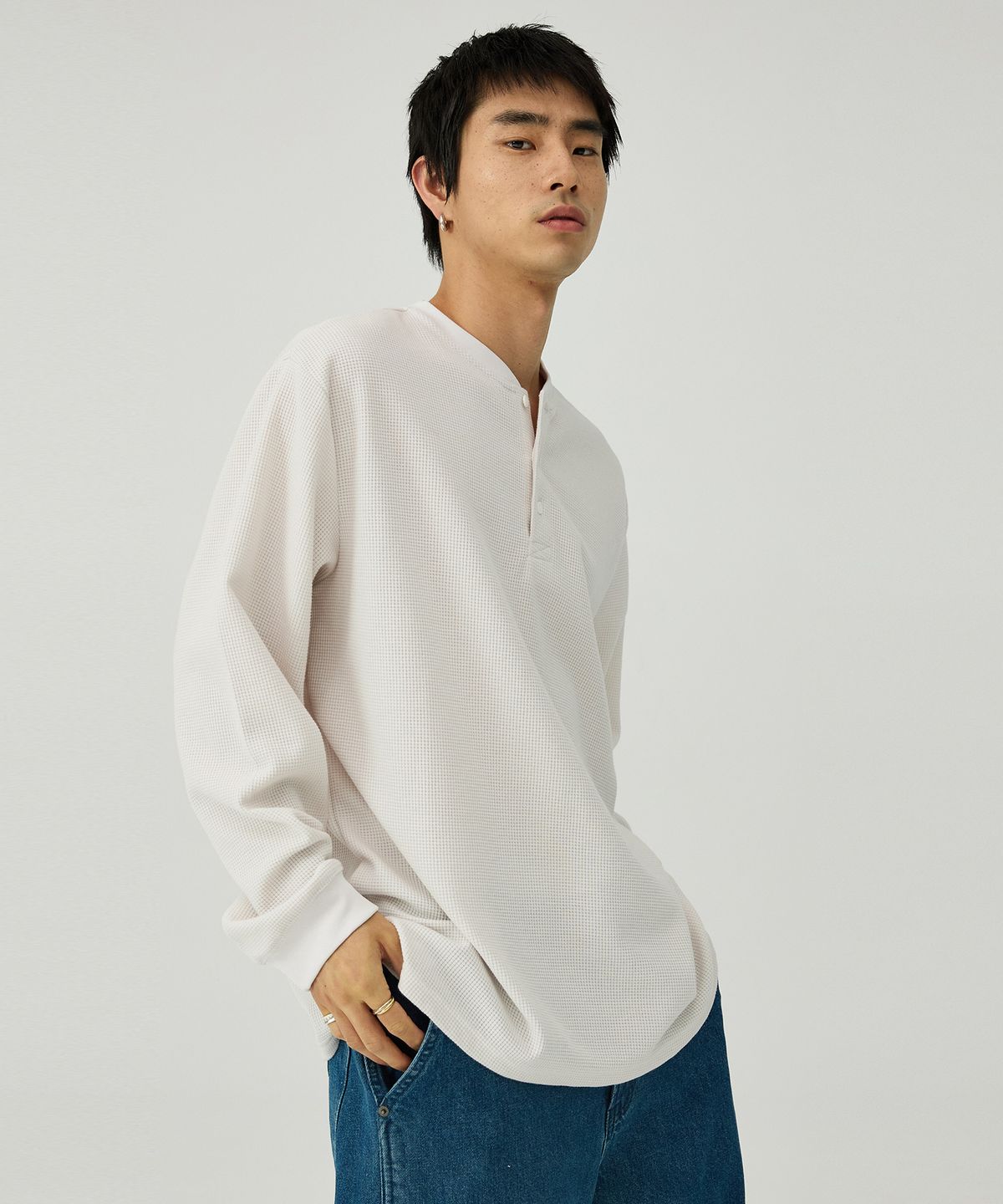 맥우드건(MAGOODGAN) 스웩버 3562 와플 헨리넥 오버핏 더티화이트 긴팔티