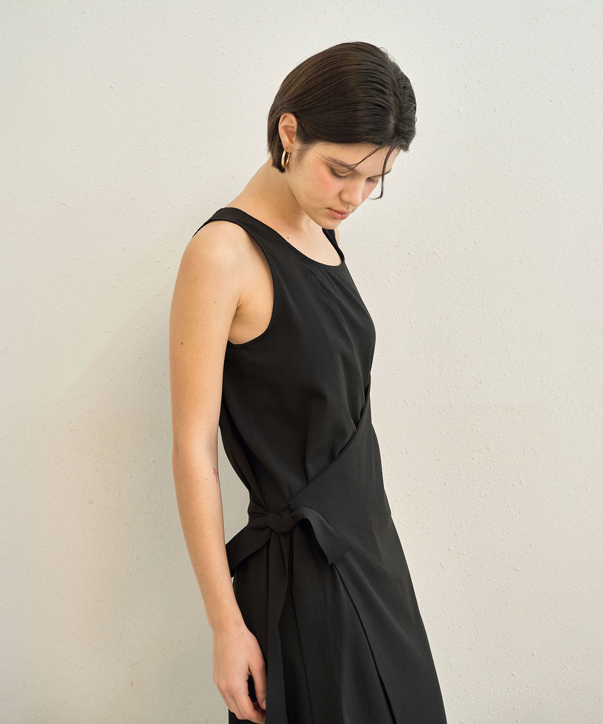 메이버유(MAYVERU) Pueblo Sleeveless Ops _ Black