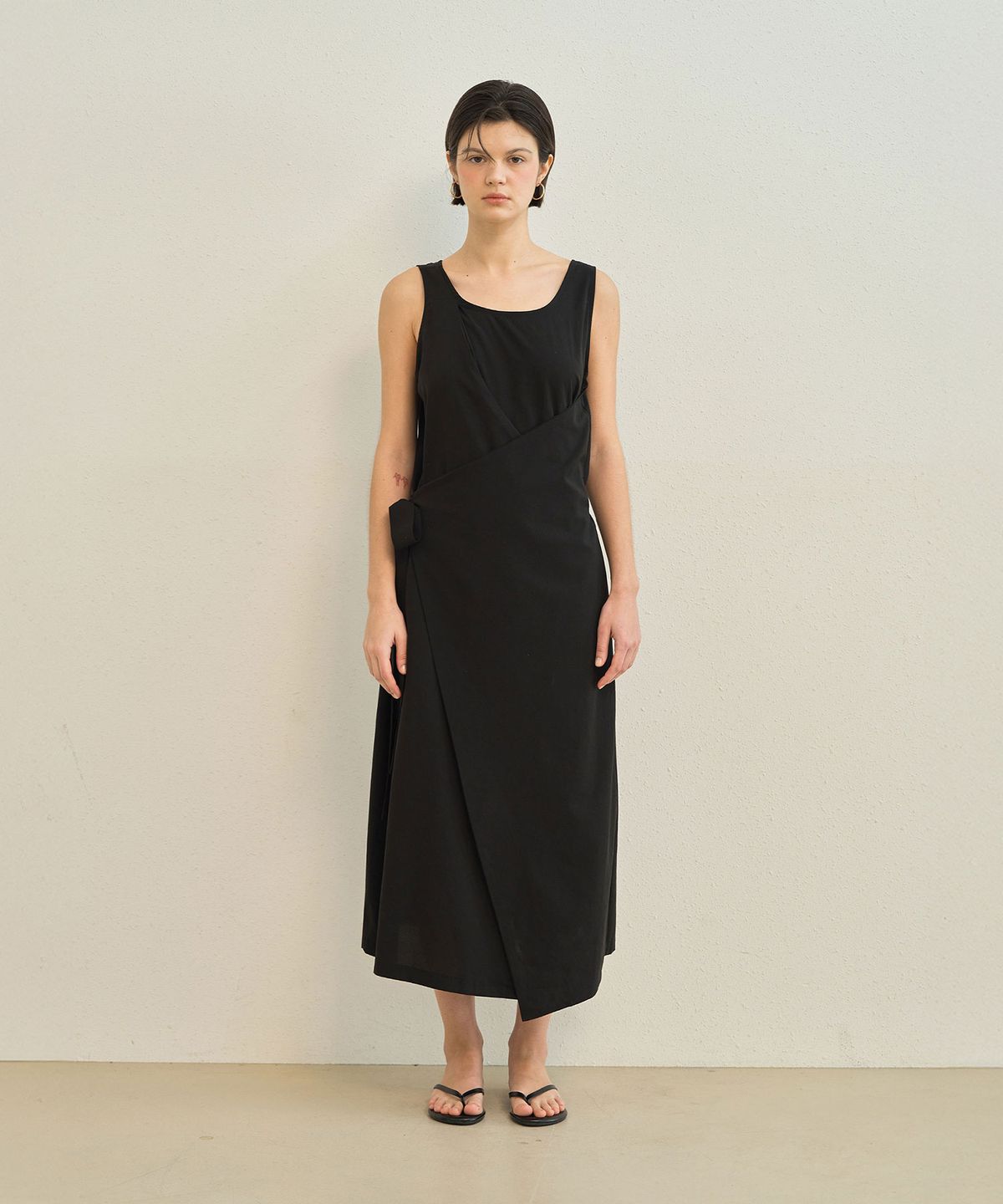메이버유(MAYVERU) Pueblo Sleeveless Ops _ Black