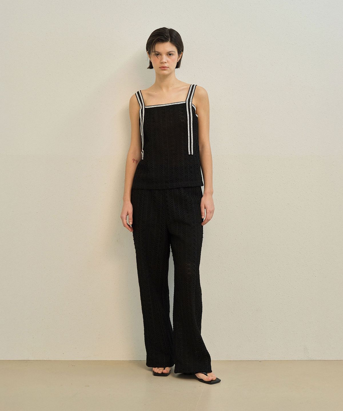 메이버유(MAYVERU) Cyndi Lace Pants _ Black