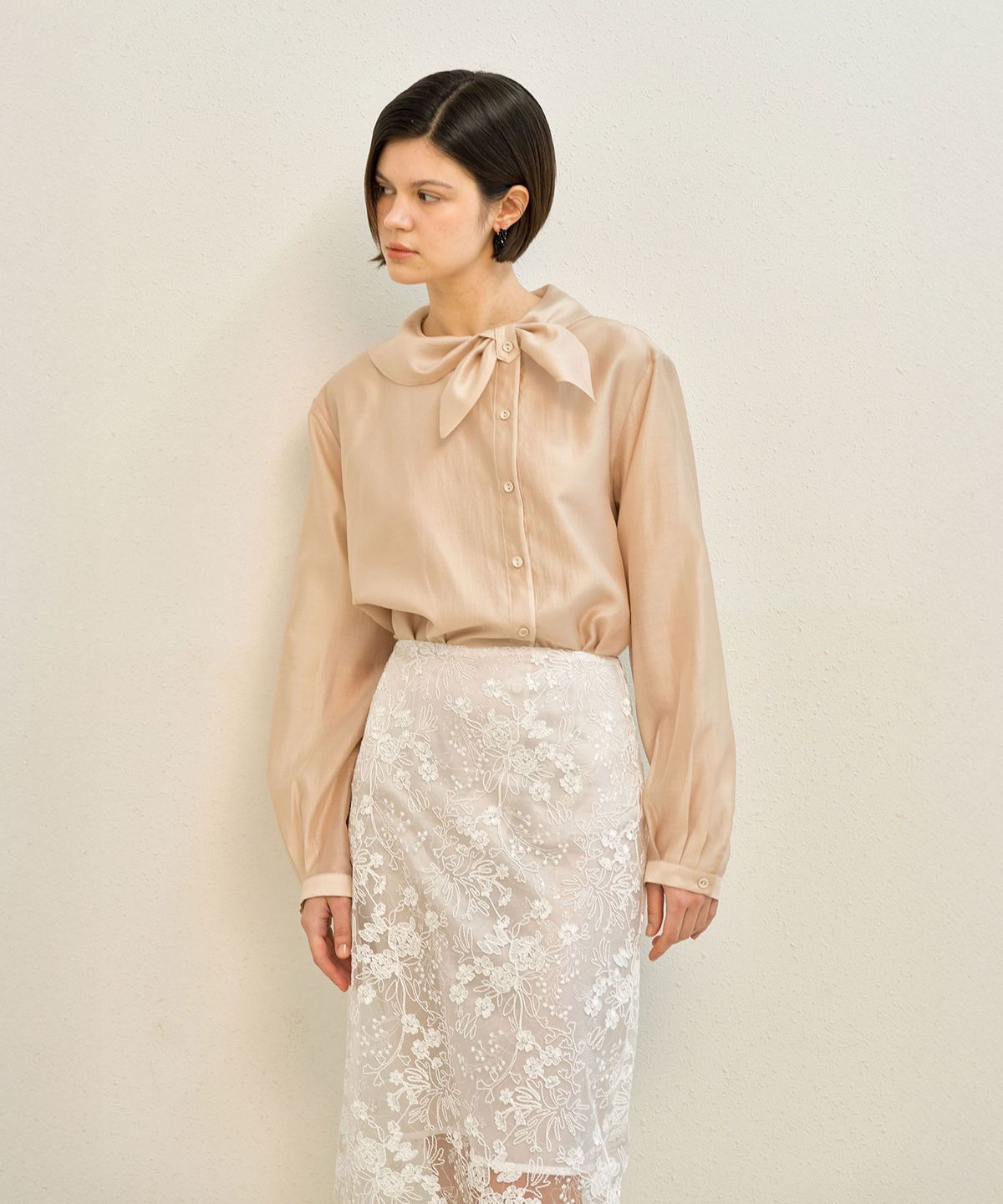 메이버유(MAYVERU) Menja Blouse _ Pink