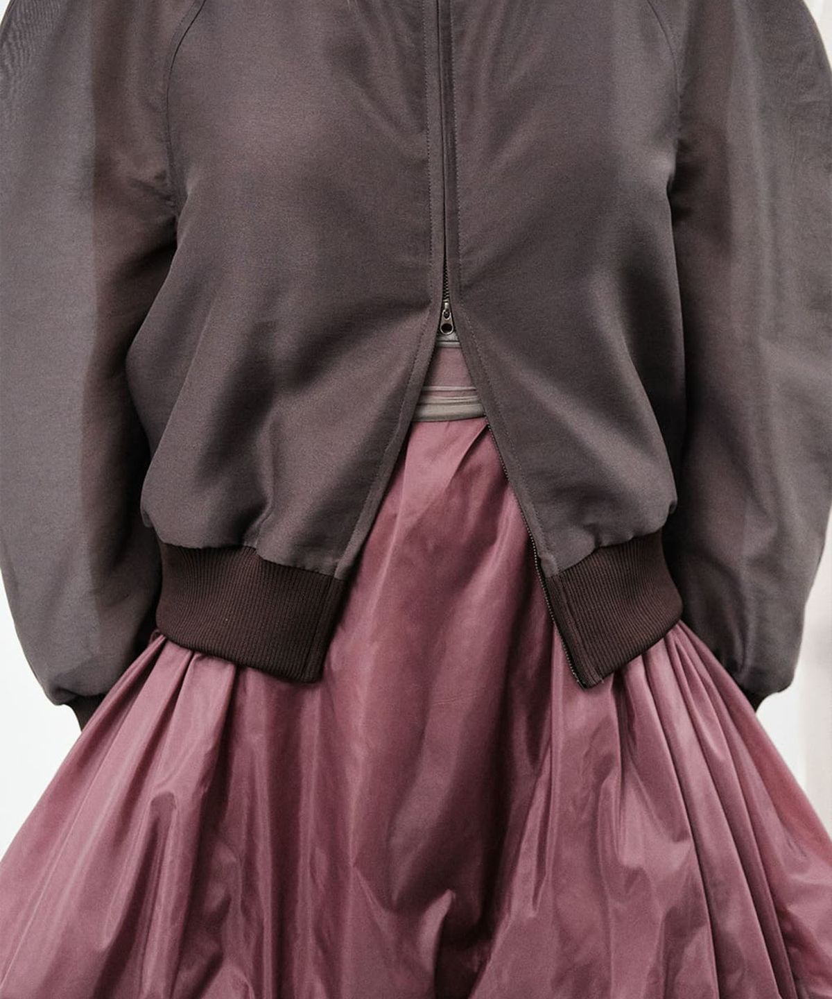 아모멘토(AMOMENTO) NYLON VOLUME MINI DRESS_PURPLE