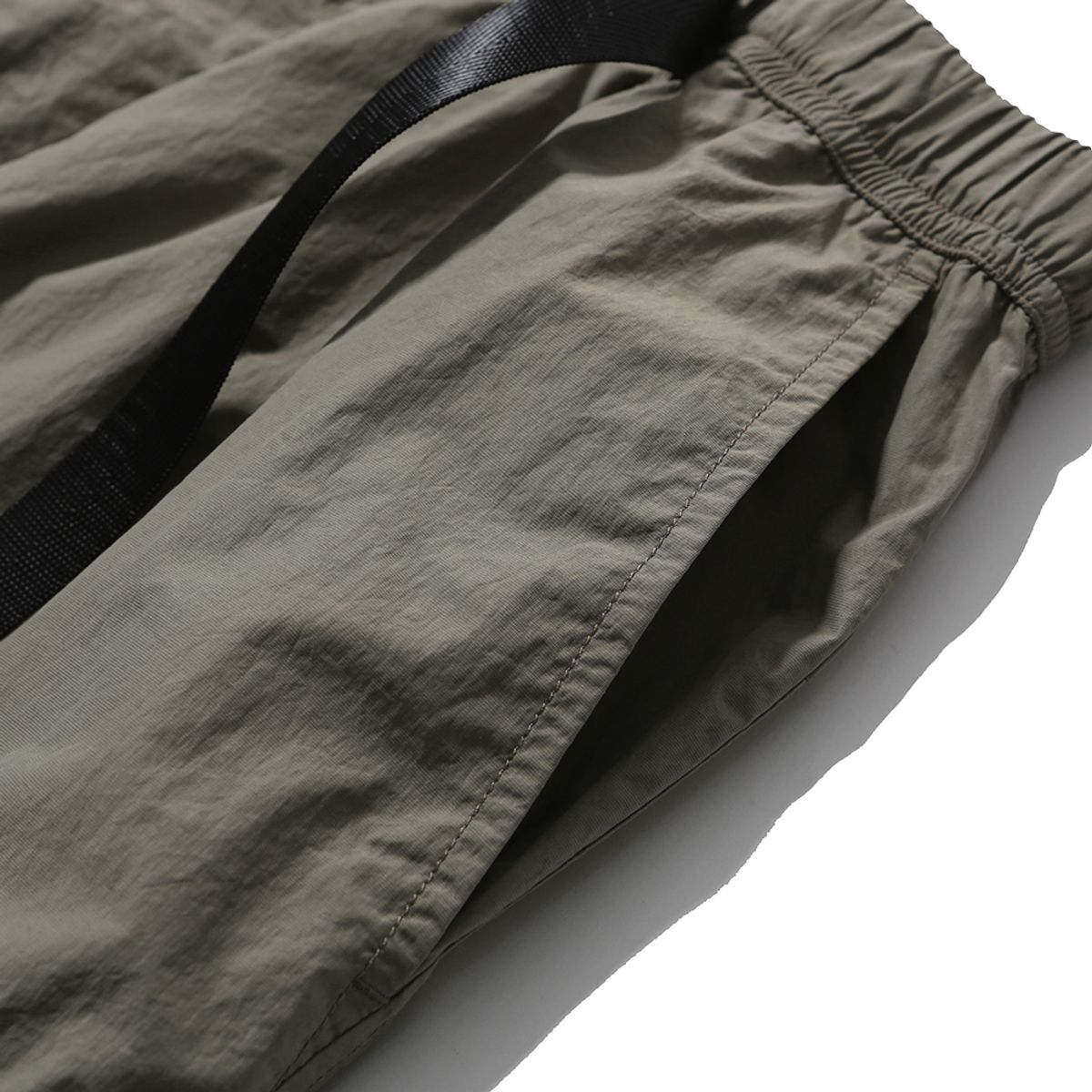 모이프(MOIF) [SS25]UNIFORM PANTS / SAND NC