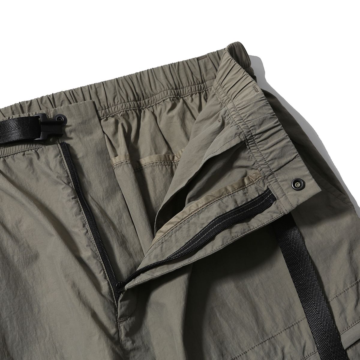 모이프(MOIF) [SS25]UNIFORM PANTS / SAND NC