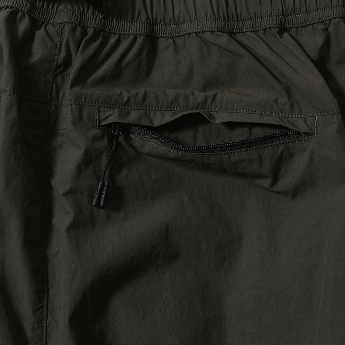 모이프(MOIF) [SS25] UNIFORM PANTS / OLIVE NC