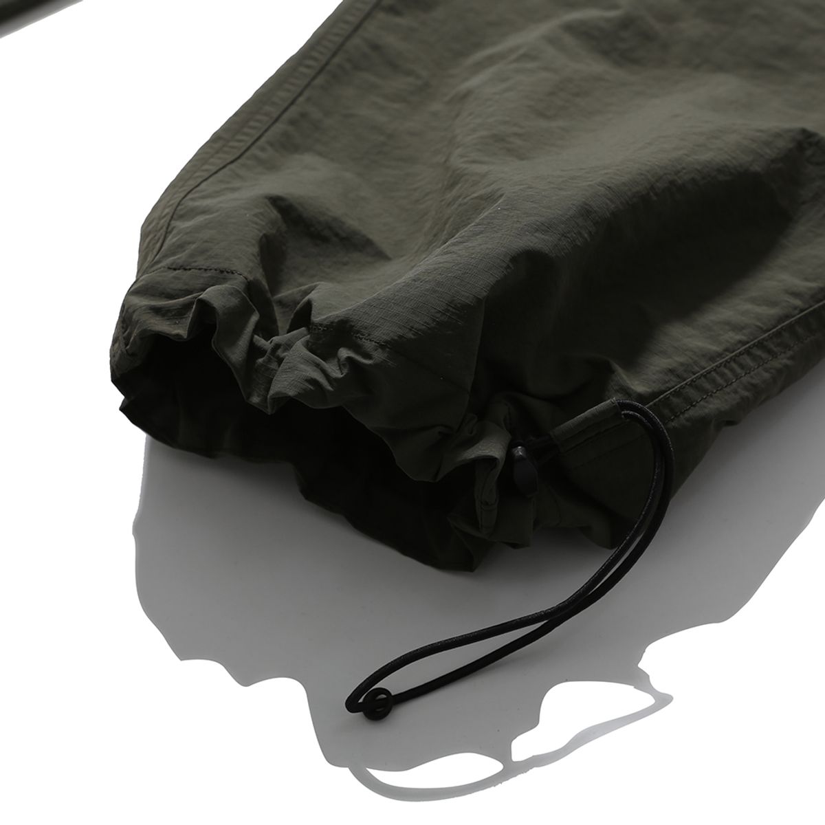 모이프(MOIF) [SS25] OVER MIL 6P PANTS / OLIVE