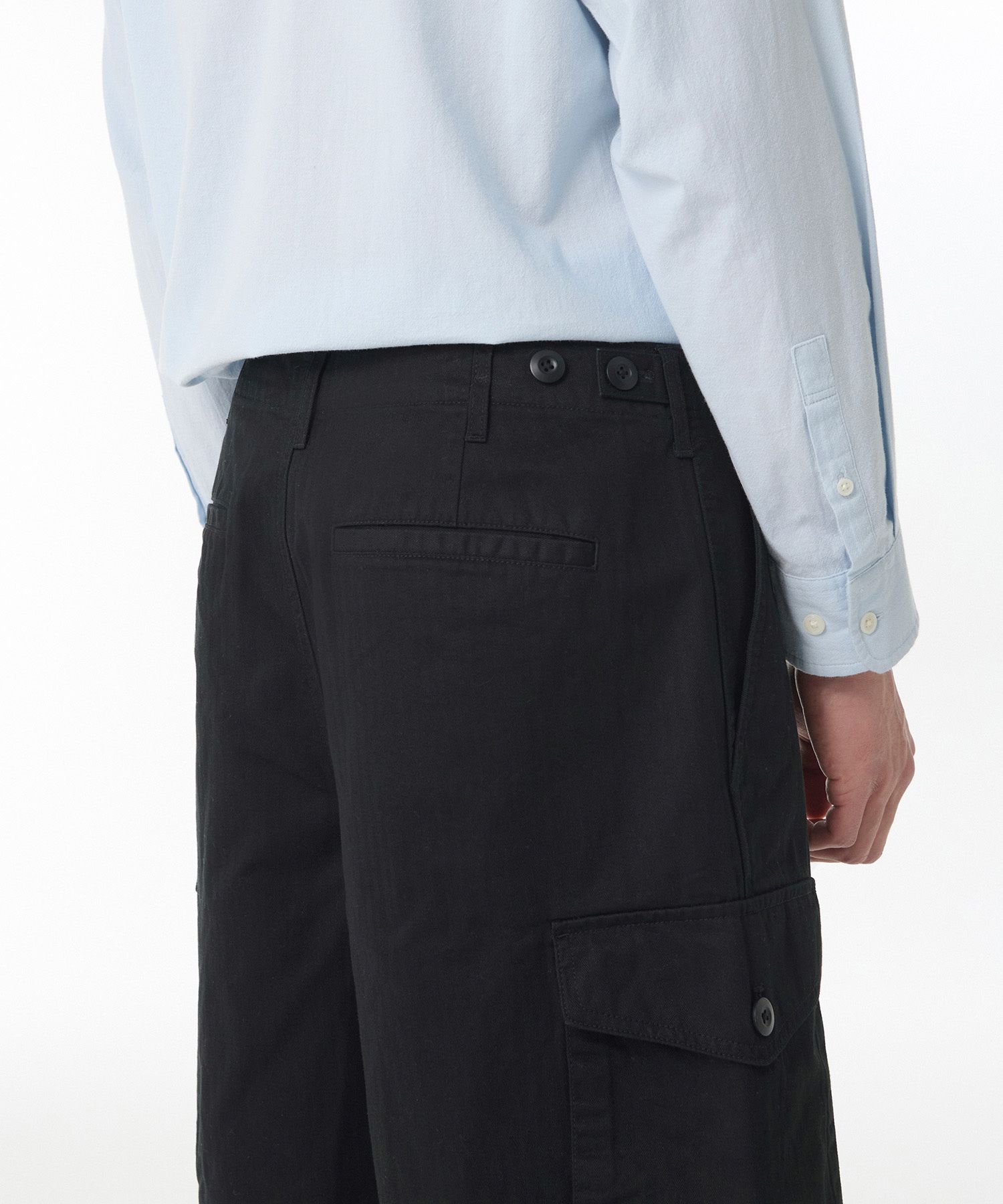 MUSINSA | MUSINSA STANDARD Cotton Herringbone Cargo Shorts