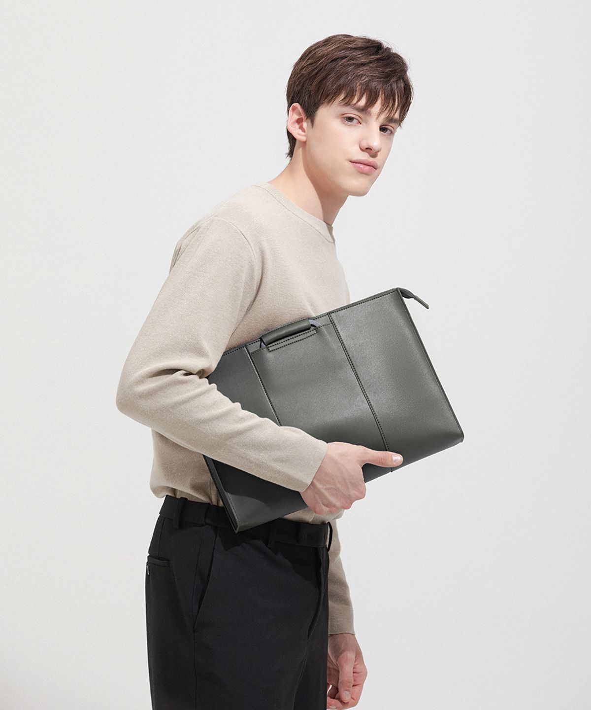 퀄팩(QUALPACK) 에센셜 파우치 R01 그레이