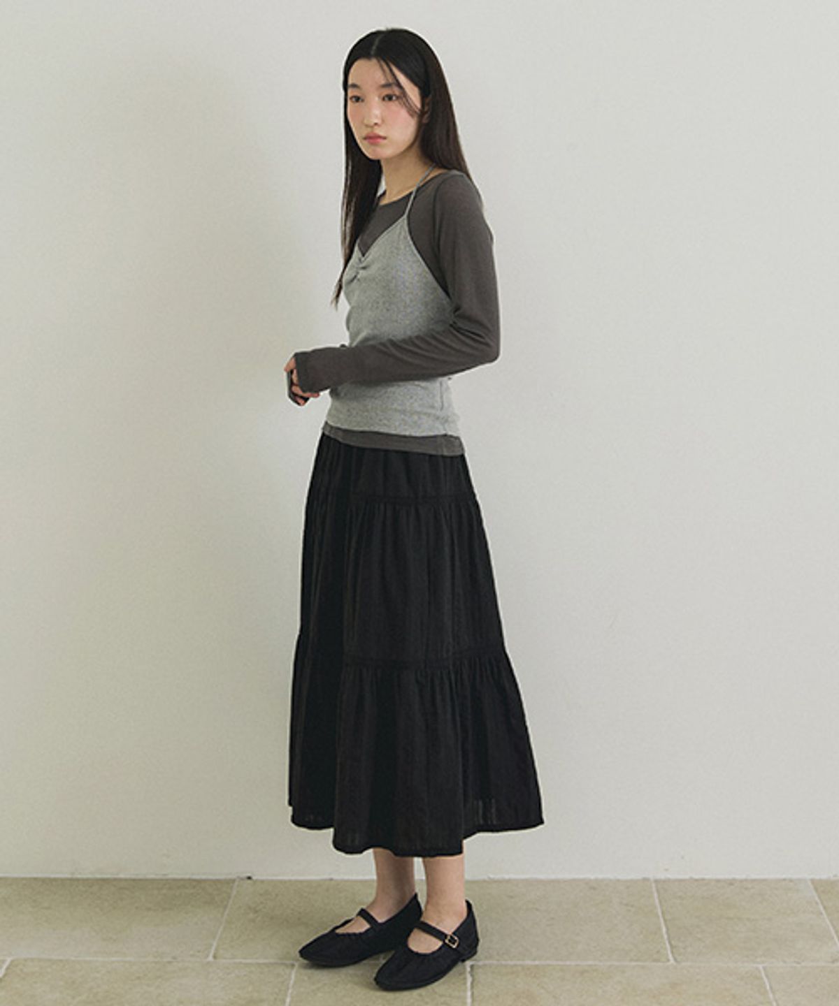 링서울(LINGSEOUL) layered halter neck top set-charcoal/melange