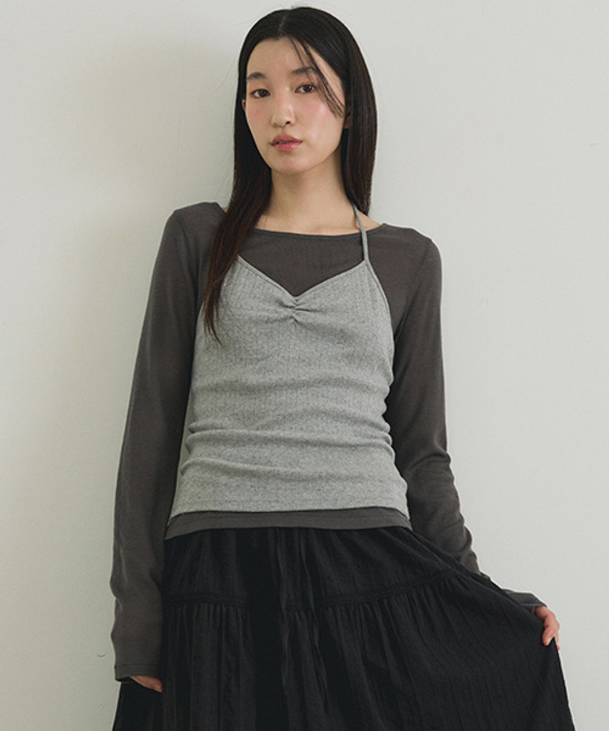 링서울(LINGSEOUL) layered halter neck top set-charcoal/melange