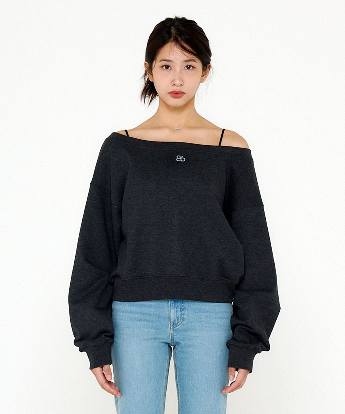 비플랫 베네통(Bb' BENETTON) 스몰비비 오프숄더 크롭 스웻셔츠 (Dark Grey)