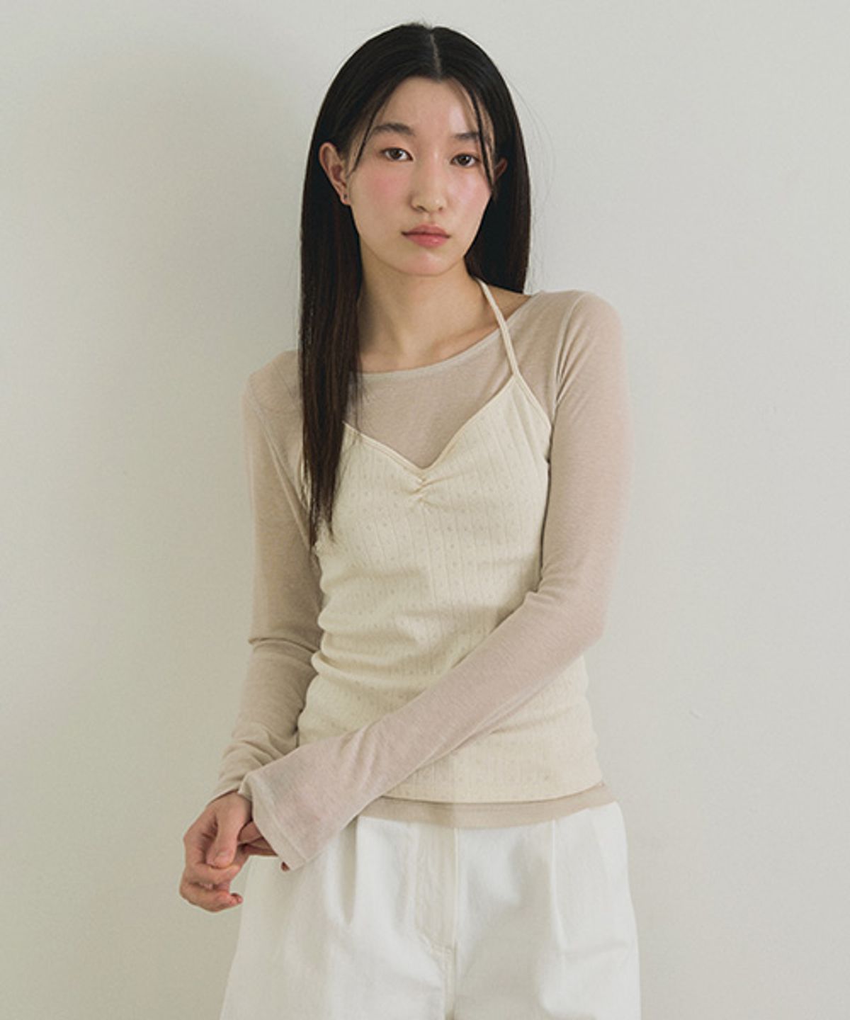 링서울(LINGSEOUL) layered halter neck top set-ash beige/cream