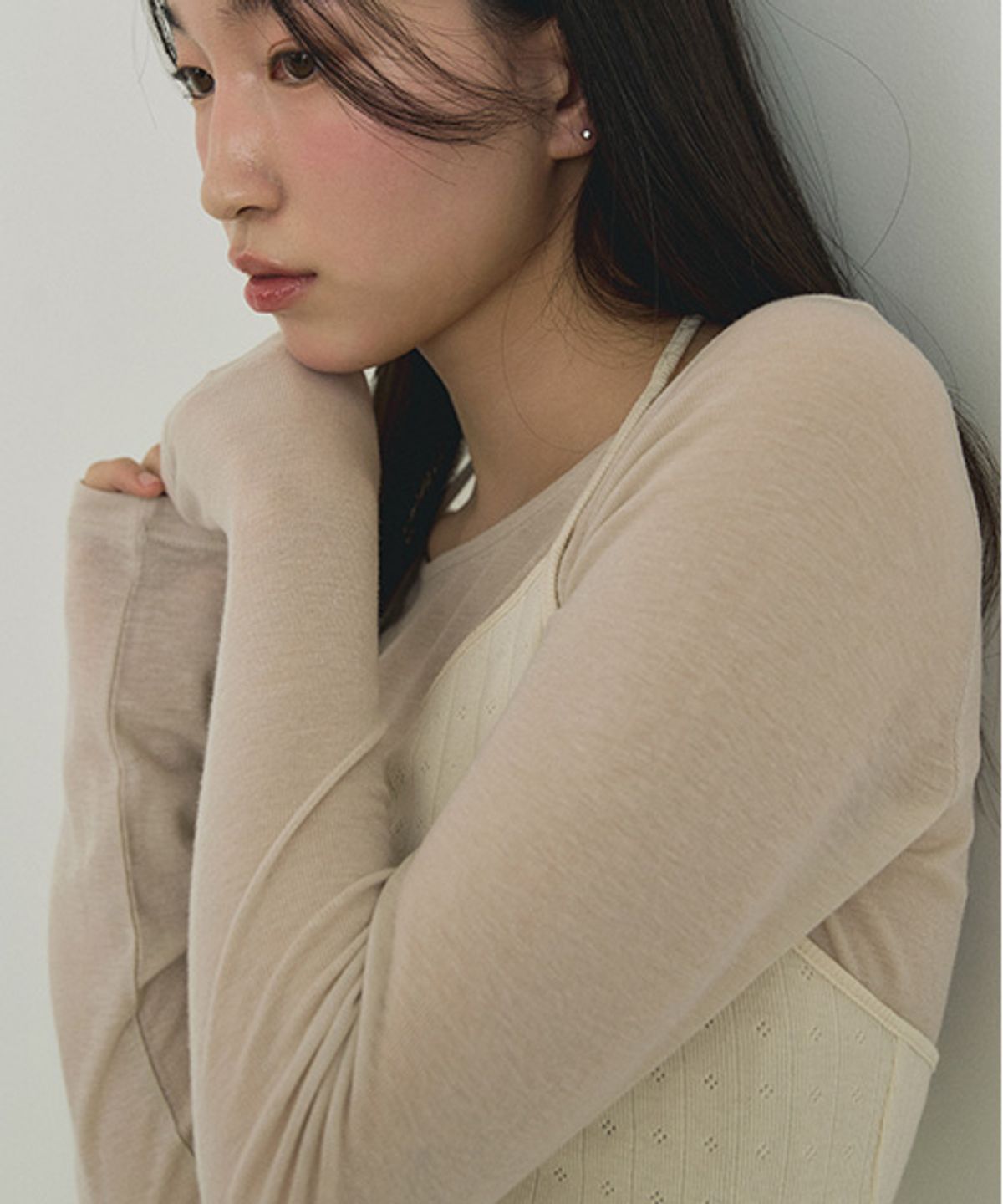 링서울(LINGSEOUL) layered halter neck top set-ash beige/cream