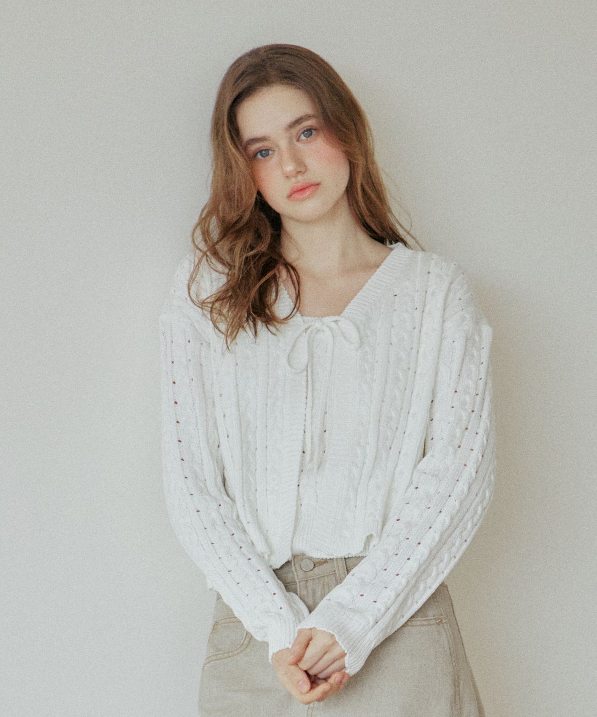 엽페(YUPPE) LACE RIBBON CARDIGAN_IVORY