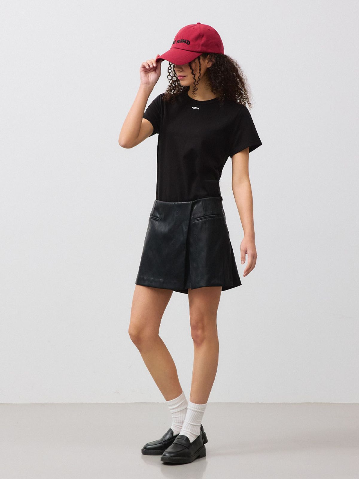 알엠알엔(RMRN) CLASSIC LOGO T-SHIRT