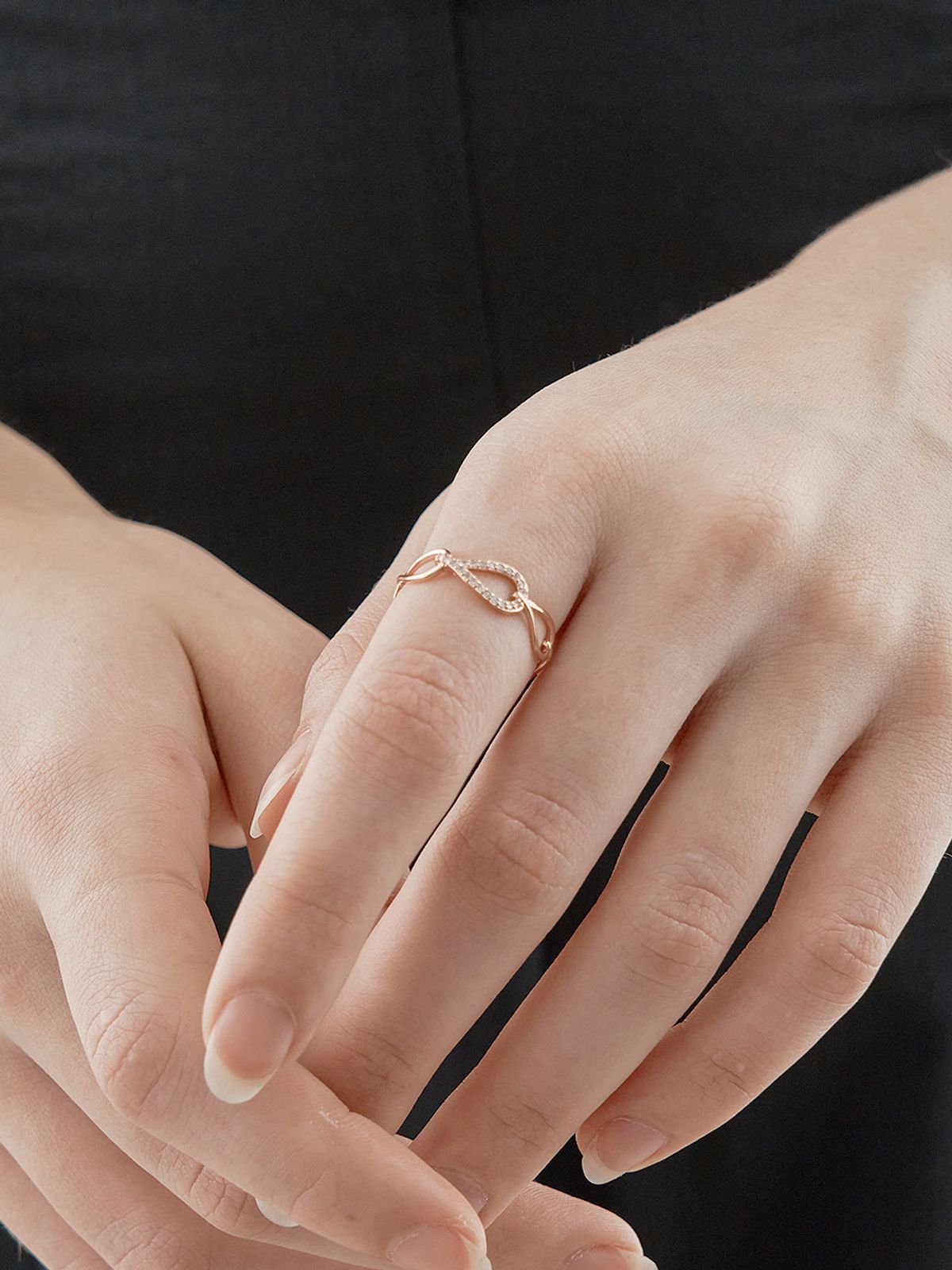 엘르주얼리(ELLEJEWELRY) 트위스트 체인 오픈링 ELBRWR127
