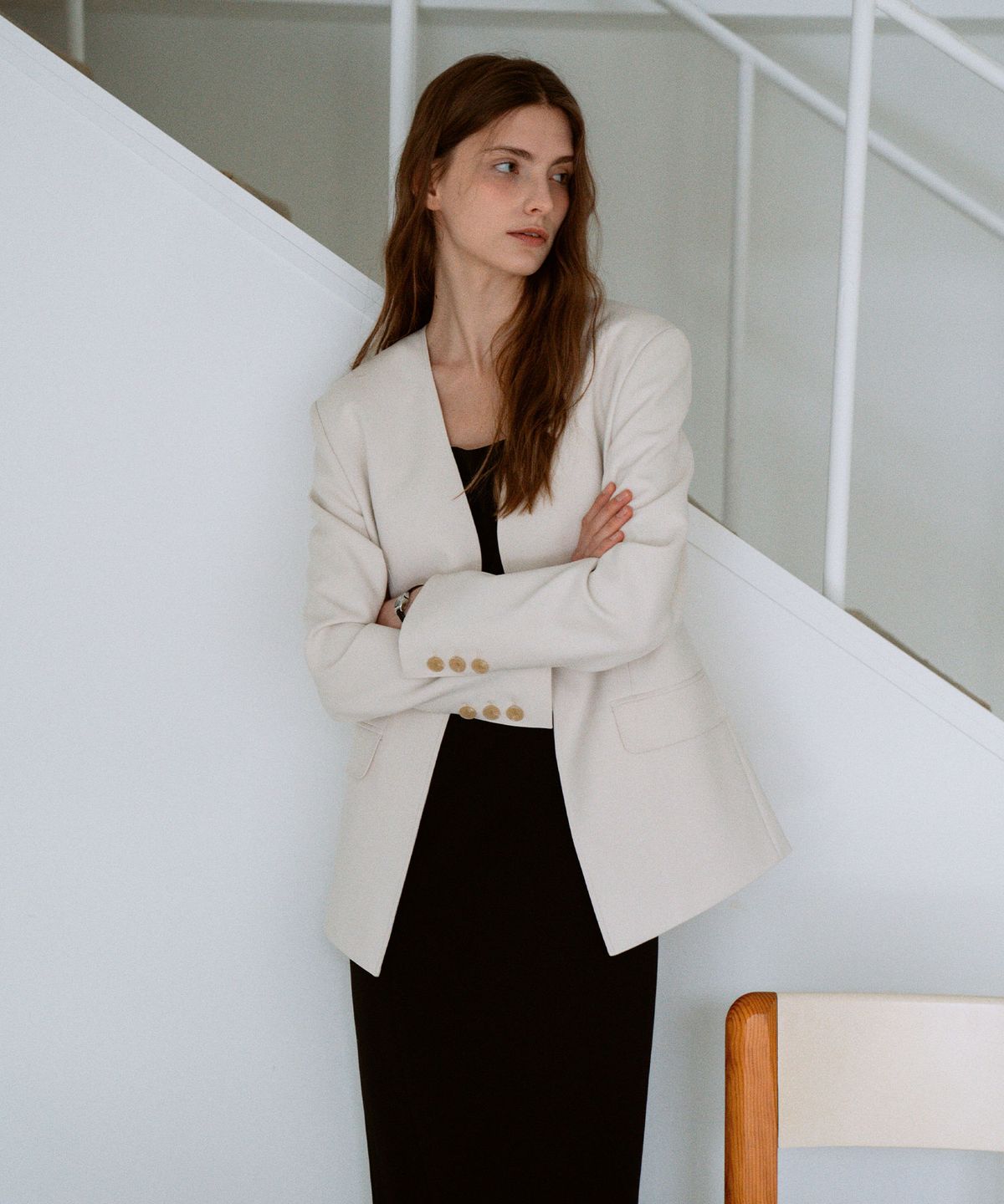 라메레이(LAMEREI) Minimal V-Neck Jacket[LMBESPJK5104]-Cream Beige