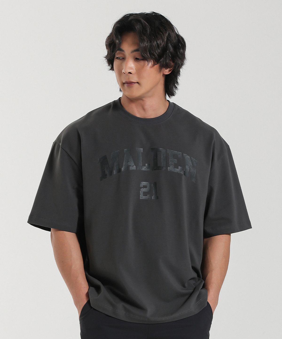 몰든(MALDEN) 크랙 오버핏 티셔츠