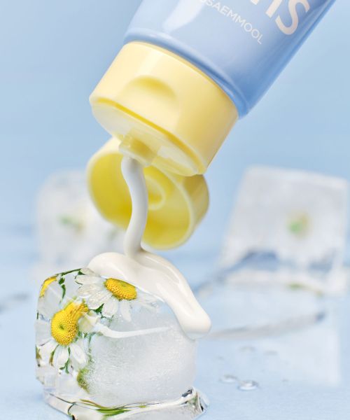 beginsbyjsm Blue Chamomile Hyaluronic Acid Moisturizing Sun Cream (includes a 5ml sample of the moisturizing sun cream)