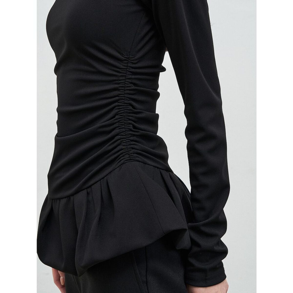 앙개(ANGGAE) Balloon Jersey Top  Black