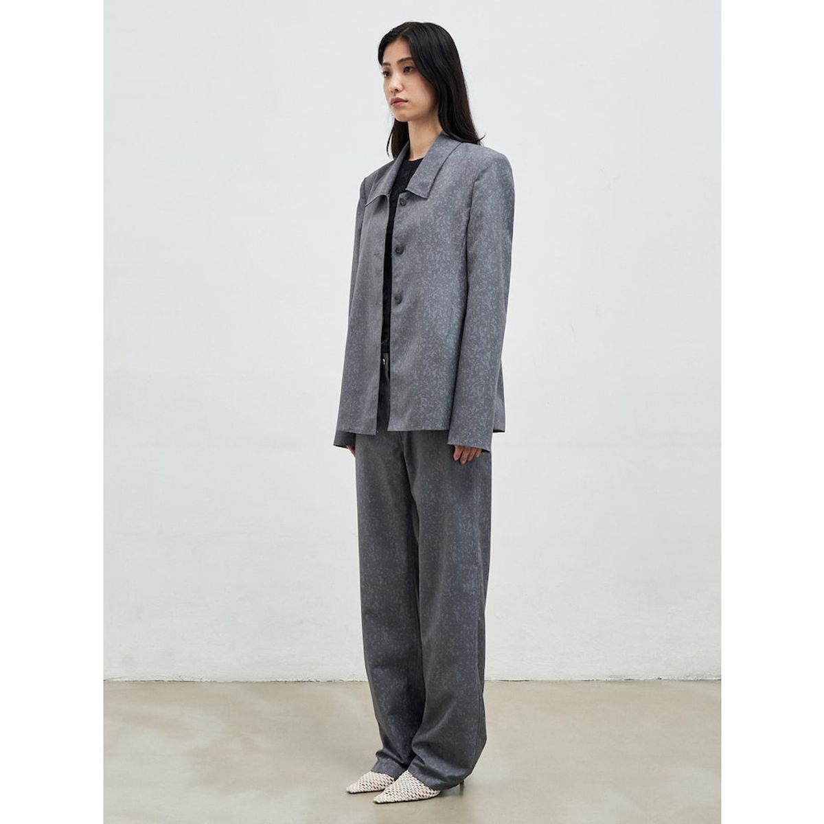 앙개(ANGGAE) Flocky Pattern Jacket  Grey