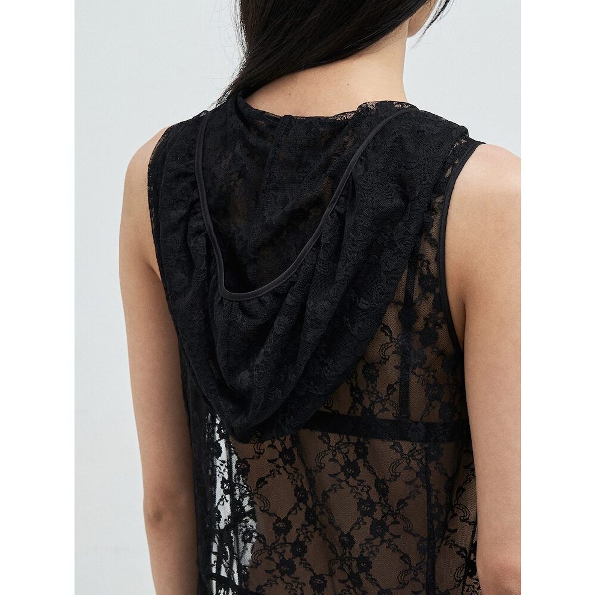 앙개(ANGGAE) Lace Hooded Layering Dress   Black